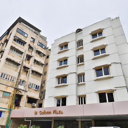Oyo 2351 Hotel Golden Plaza 阿穆达巴 外观 照片
